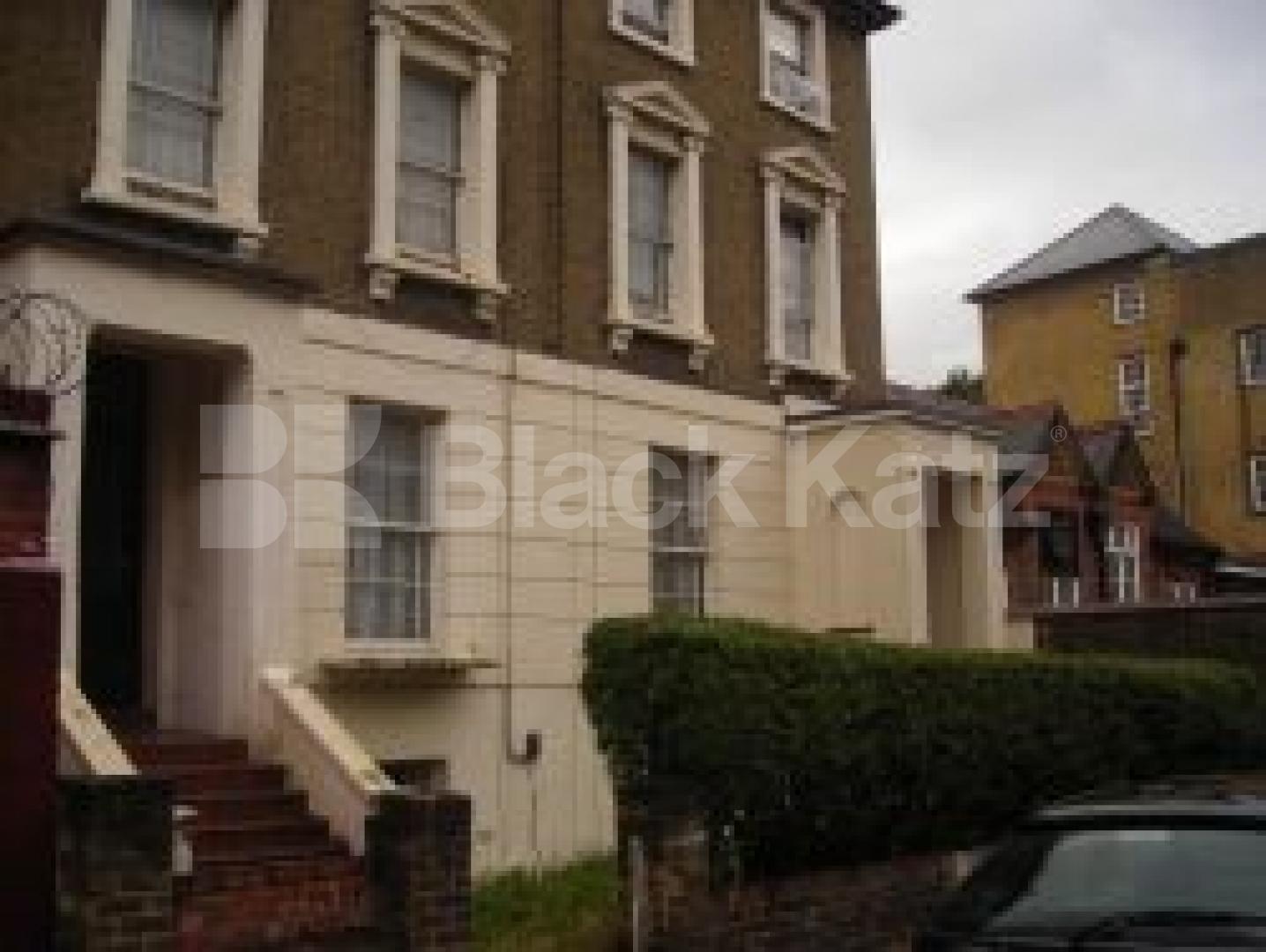 			NEW INSTRUCTION!, 2 Bedroom, 1 bath, 1 reception Flat			 Cliff Villas, CAMDEN 